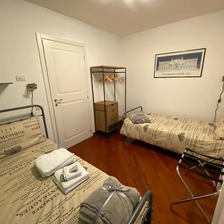 Apartment Living Rencio: Vicino Al Centro Di