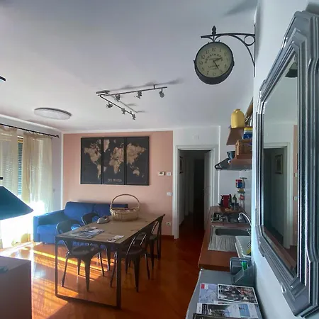 Apartment Living Rencio: Vicino Al Centro Di
