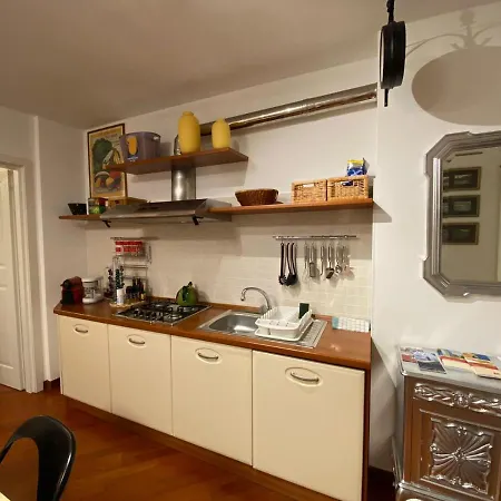 Apartment Living Rencio: Vicino Al Centro Di